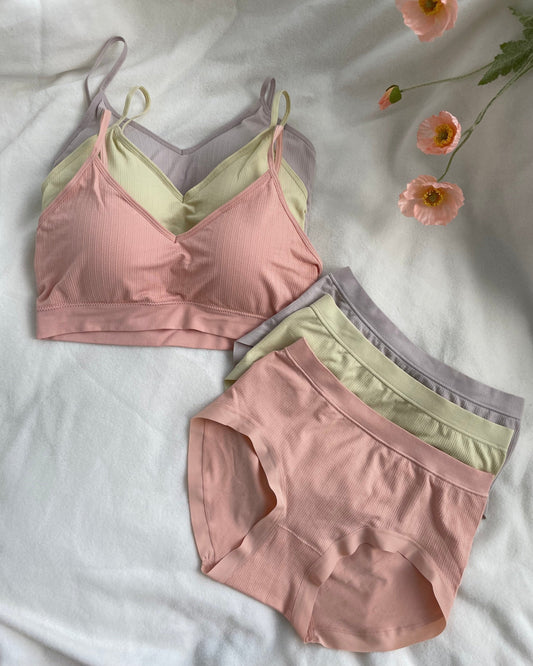 Scoop Neck Bra Set